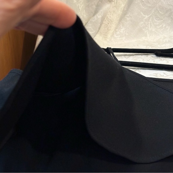 ♥️2/$15 or 3/$21♥️ NWOT Ann Taylor Black Camisole w/Ruffle, Size Small - Picture 7 of 11
